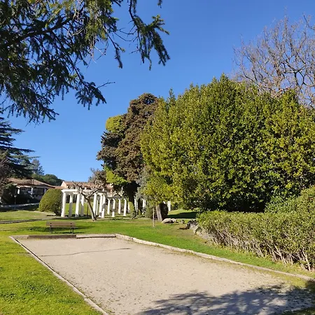 Ambiance Mediterranee Aux Parcs De グリモー