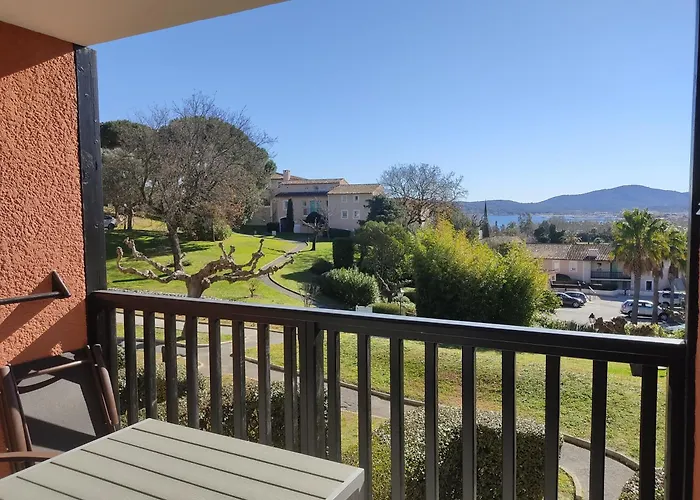 Ambiance Mediterranee Aux Parcs De Διαμέρισμα *