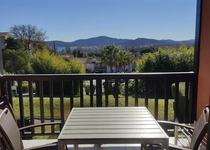 Ambiance Mediterranee Aux Parcs De Διαμέρισμα