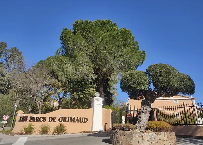 Ambiance Mediterranee Aux Parcs De