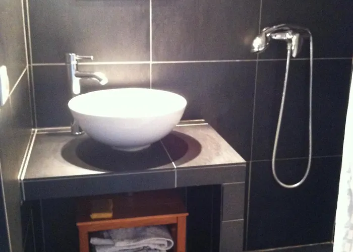 Ambiance Mediterranee Aux Parcs De